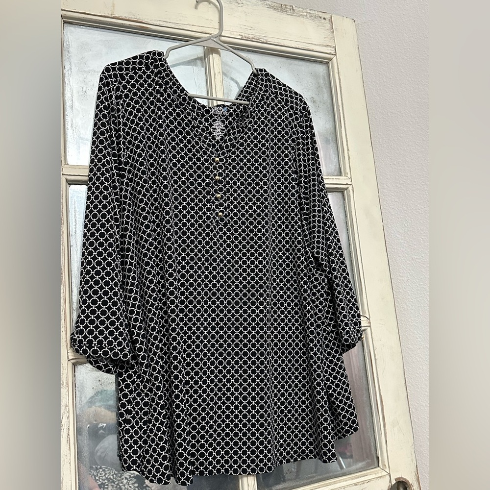 Croft & Barrow Black and White 3/4 Sleeve Tunic with Mandarin Collar